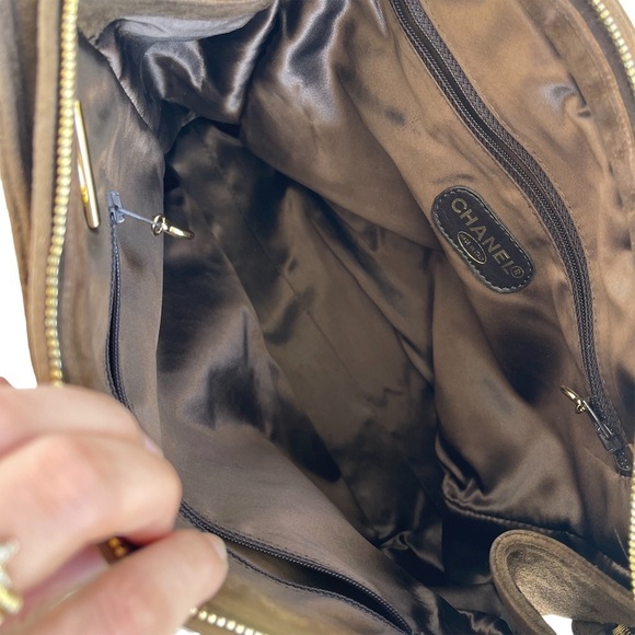 Authentic Vintage Chanel Timeless Chain Brown Suede Shoulder Bag - Picture 15 of 16